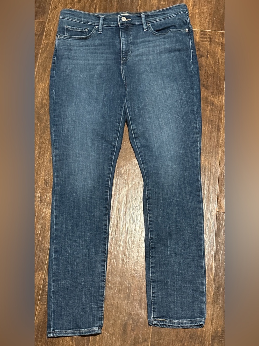 Levi’s 311 Shaping Skinny Straight Leg Denim Jeans Women’s 32